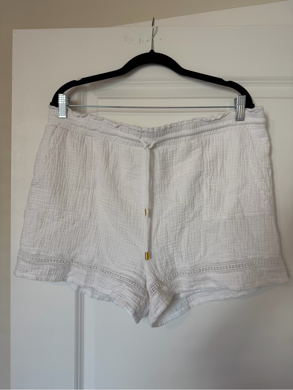 La Blanca Women’s Beach Cover-up shorts